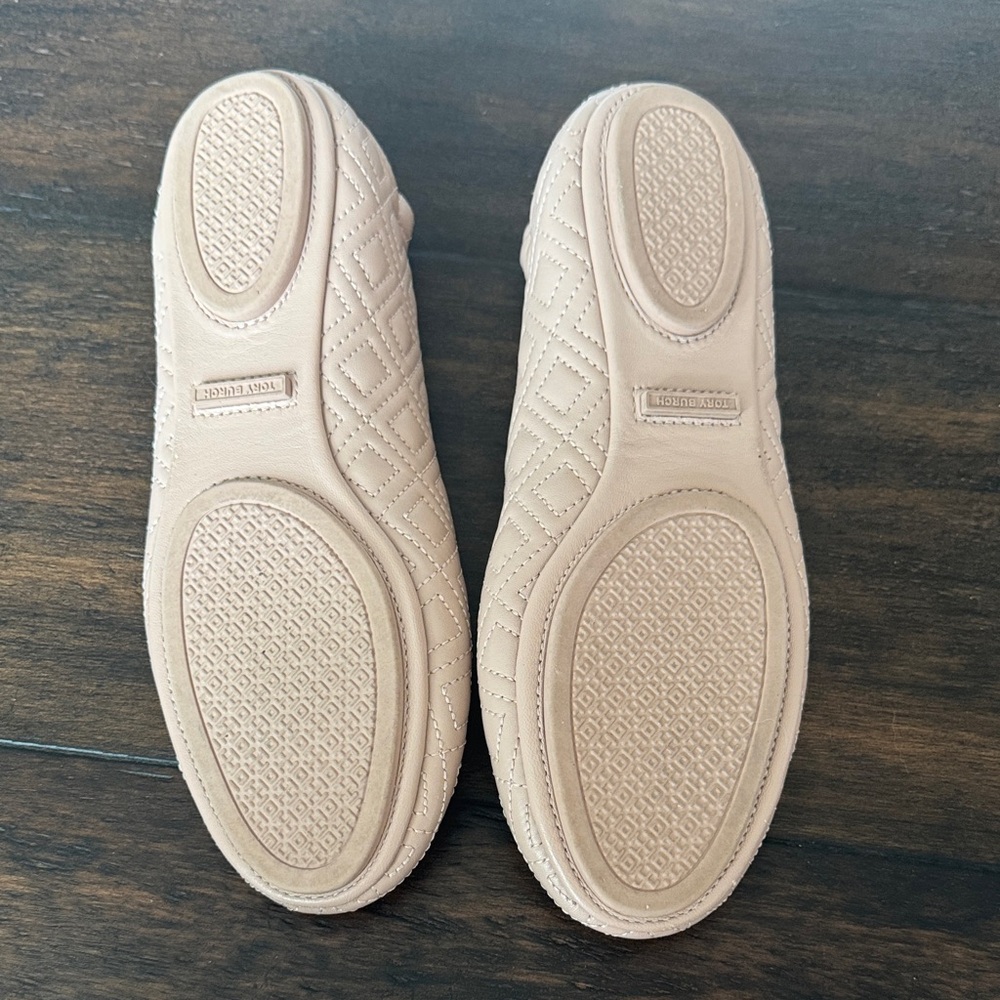 Tory Burch Quilted Minnie Ballet Flats in Light Pink with Gold Logo - Picture 3 of 5